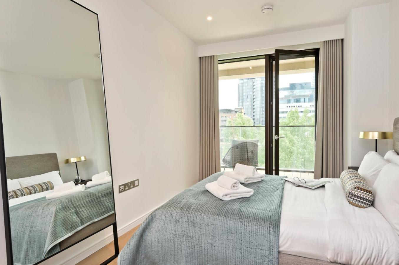 Elegant And Modern Apartments In Canary Wharf Right Next To Thames Londra Dış mekan fotoğraf