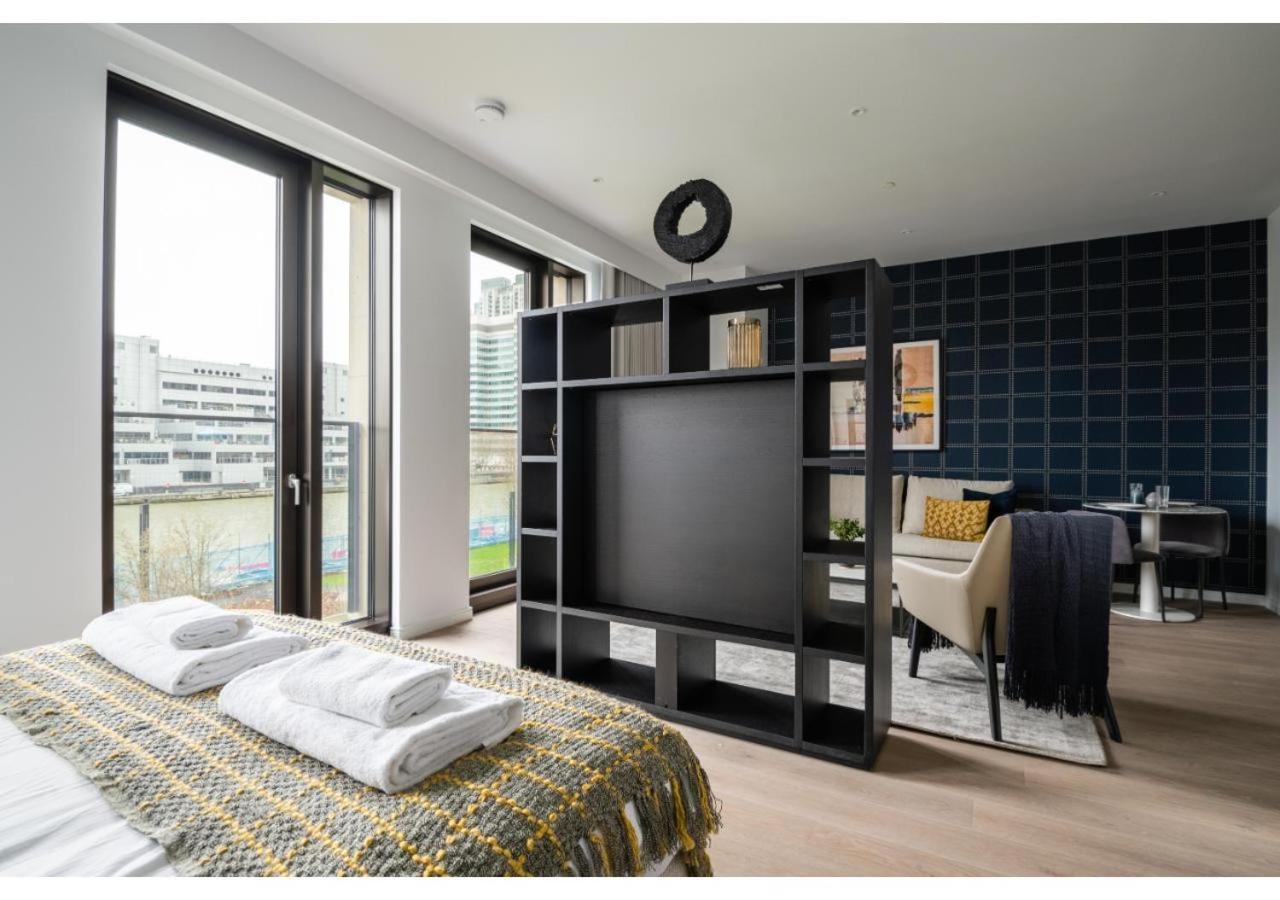 Elegant And Modern Apartments In Canary Wharf Right Next To Thames Londra Dış mekan fotoğraf